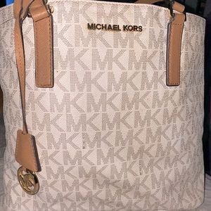 Michael kors purse
